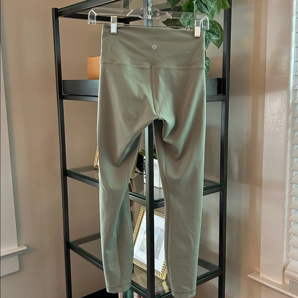 Lululemon Align Wunder 25” Sage Green Size 6 - Picture 4 of 4